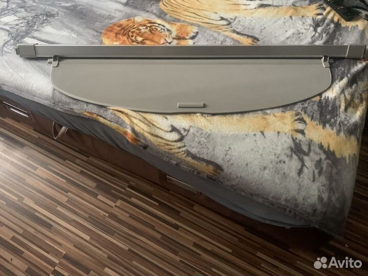 Шторка багажника внедорожника