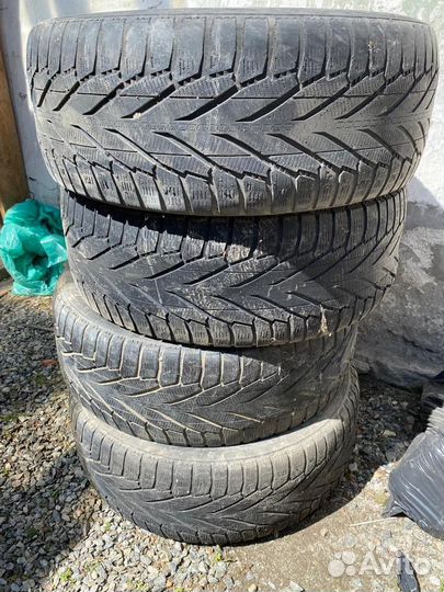 Nokian Tyres Hakkapeliitta R2 SUV 285/65 R17