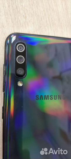 Samsung Galaxy A50, 4/64 ГБ