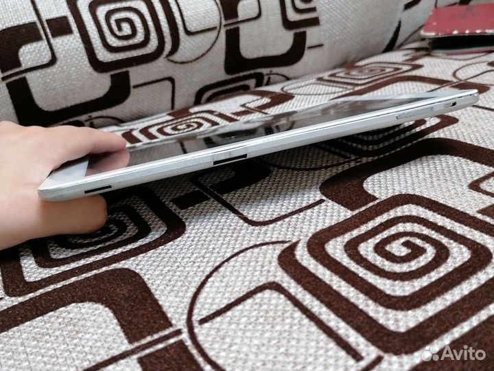 Планшет на детали iconbit nt-3905t