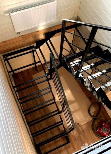 Лестница в коттедж