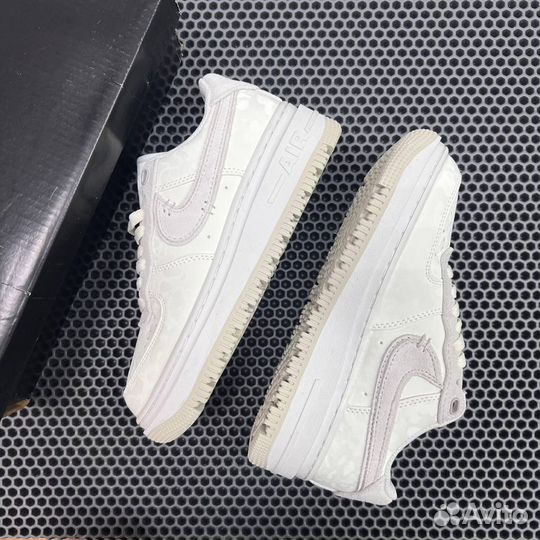 Кроссовки Nike air force 1 lux