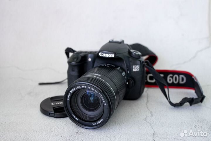 Фотоаппарат canon 60d + объектив EF-S 18-135