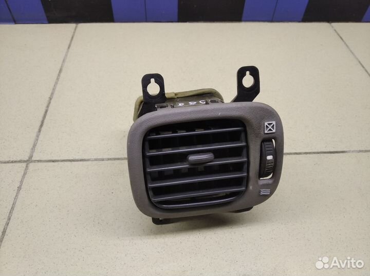 Дефлектор воздушный Almera N16 2000-2006