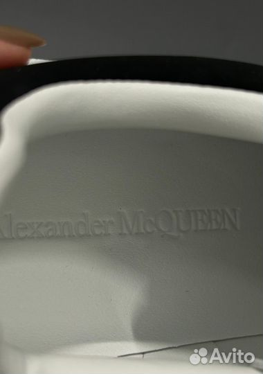 Кеды Alexander Mcqueen белые