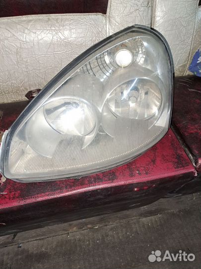 Фара левая