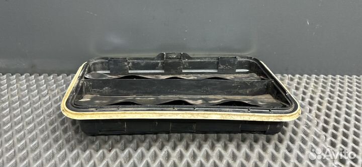 Решетка вентиляции багажника Kia Cerato 2 TD 2009