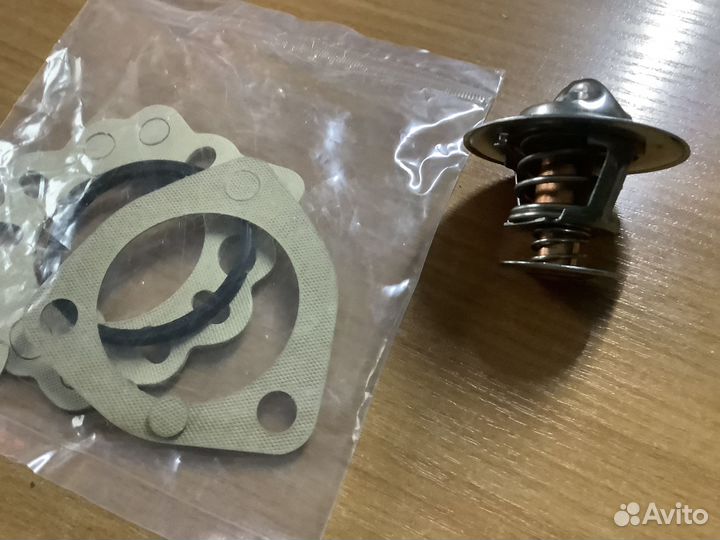 Термостат для Kia Hyundai Nissan Mazda Mitsubishi