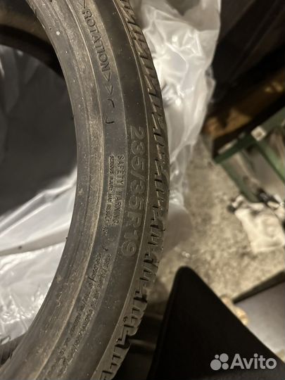 Triangle IcelynX TI501 235/35 R19