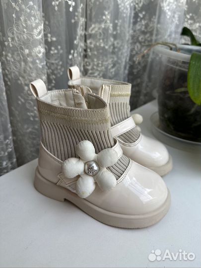 Ботинки осенние для девочки 22 размер