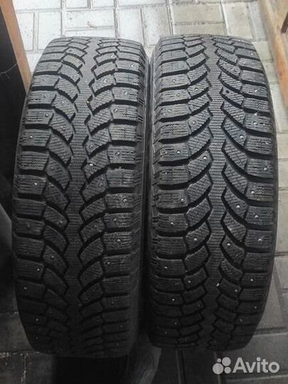 Bridgestone Blizzak Spike-01 215/65 R16