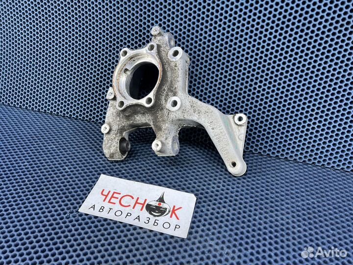 Кулак поворотный задний левый VW Tiguan NF 06-11