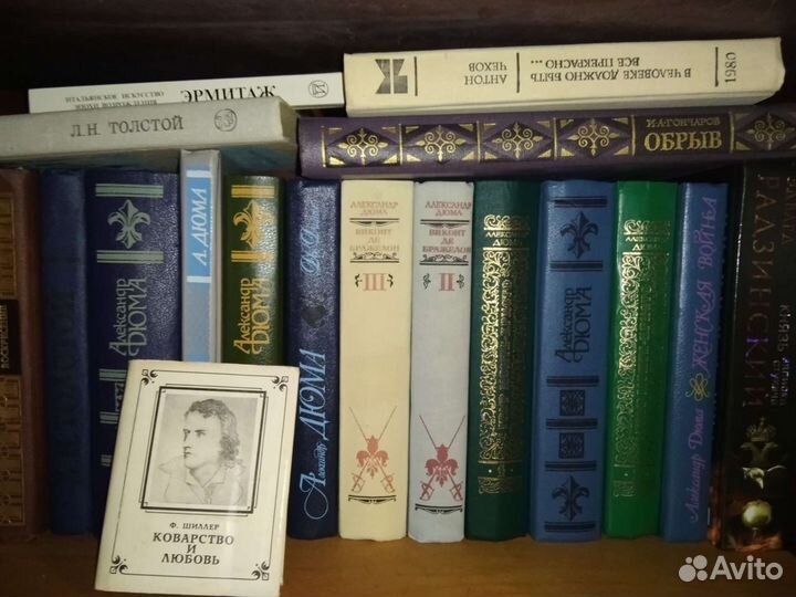 Книги классика (поэзия,повести,романы), детективы