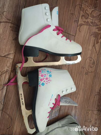 Коньки фигурные ICE blade BluePink