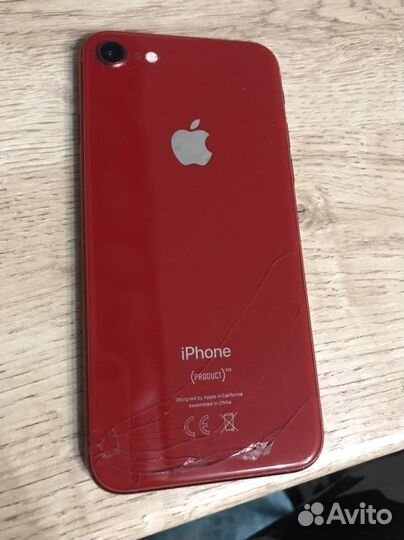 Телефон iPhone 8