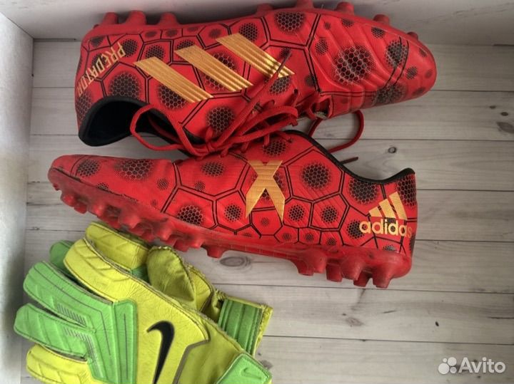 Бутсы футбольные Перчатки вратарские