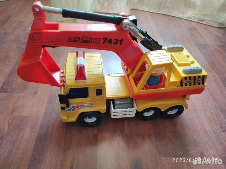 Экскаватор детский