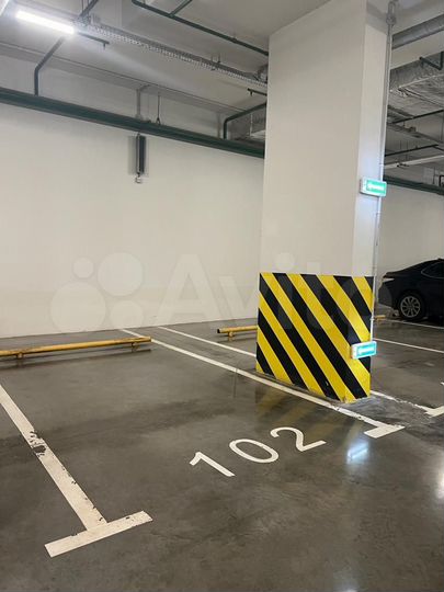 Машиноместо, 13 м²