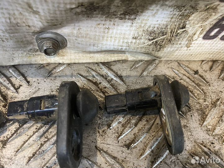 Концевики дверей toyota corolla 120