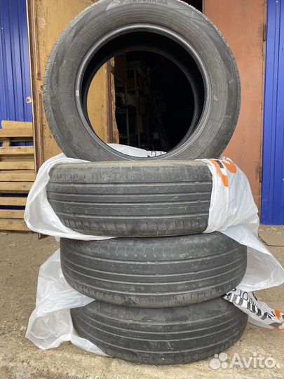 Yokohama BluEarth AE50 215/65 R17