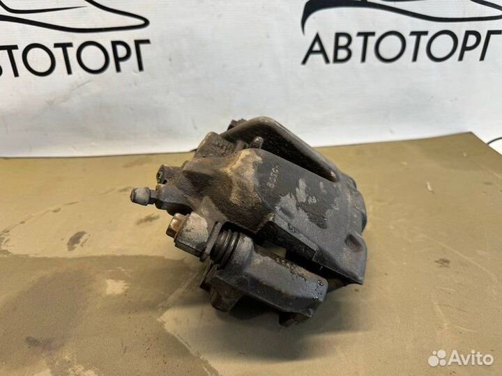 Суппорт тормозной передний левый Mercedes-Benz Glk