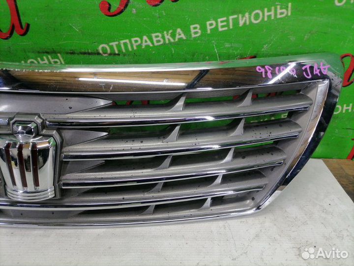 Решетка радиатора передняя Toyota Crown GRS200