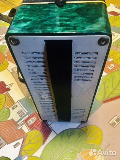 Аккордеон маленький изумрудный в кейсе