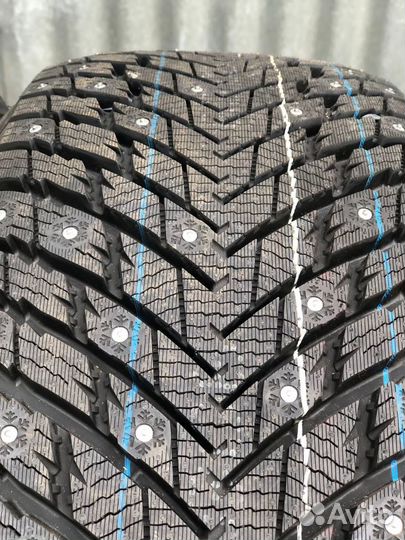 Arivo Ice Claw ARW7 225/50 R18 99T