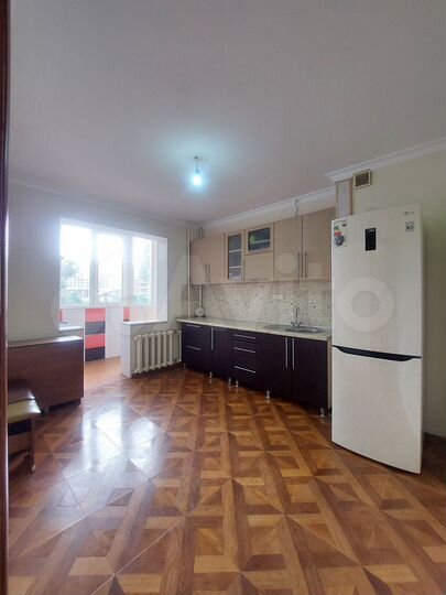 3-к. квартира, 85 м², 4/10 эт.