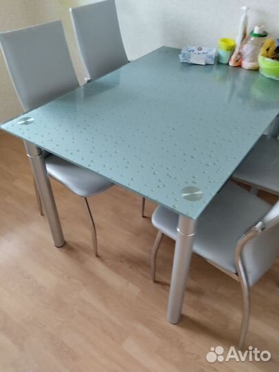 Кухонный стол и стулья бу