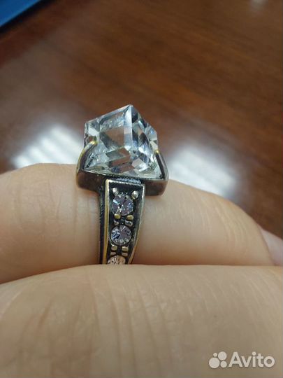 Серьги и кольца из серебра