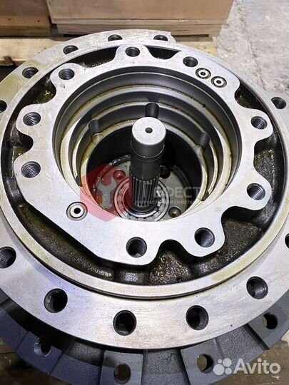 Редуктор хода Hitachi ZX200