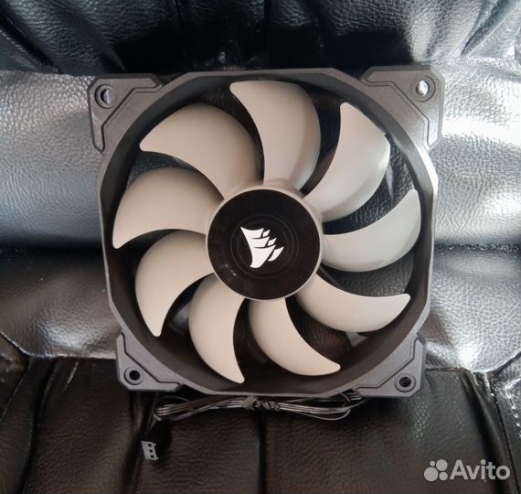 Корпусной вентилятор Corsair 120 Новый + б/у 140