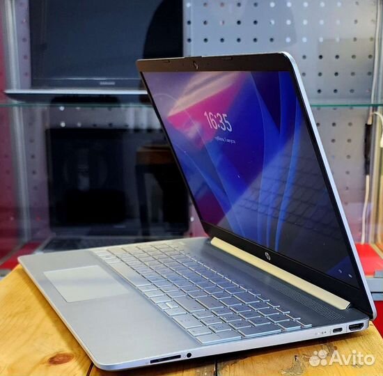 Ноутбук HP Laptop15s -eq2038ur.8/512SSD