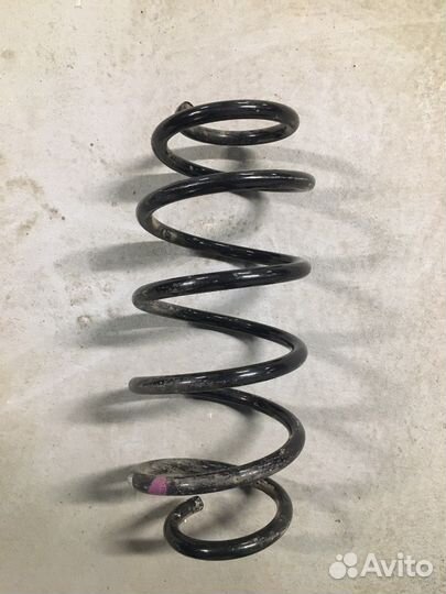 Пружина передняя Вольво xc60