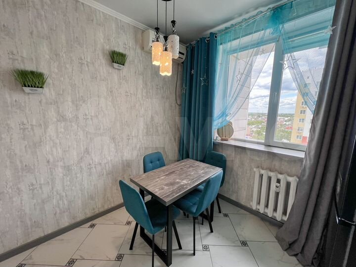 2-к. квартира, 52 м², 10/14 эт.