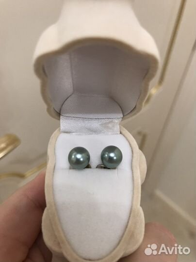 Серьги пусеты с жемчугом