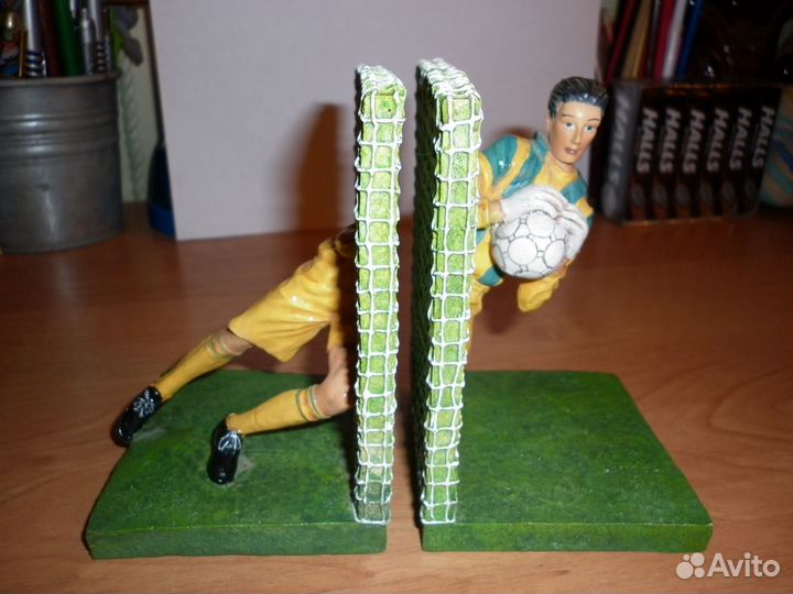 Коллекционная статуэтка - Футболист (вратарь)