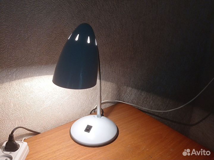 Лампа настольная
