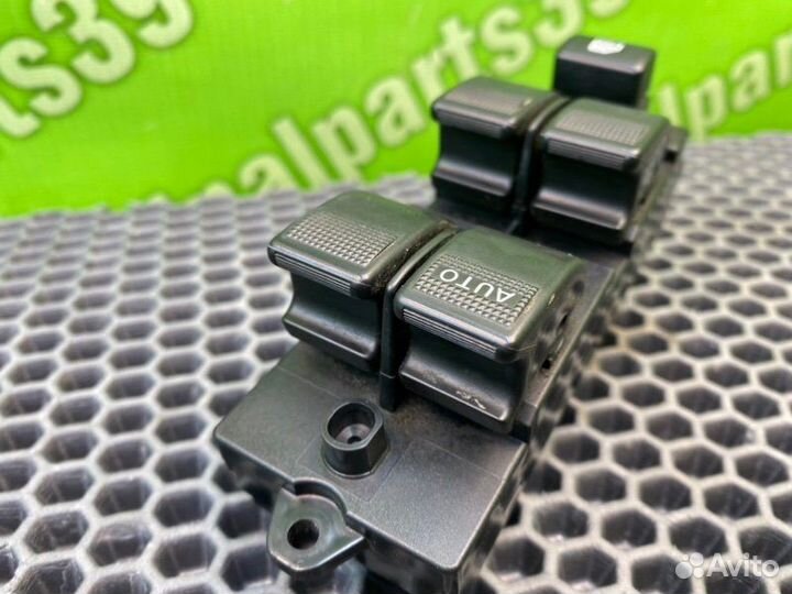 Блок эсп передний левый Mazda Mpv LW5W GY-DE 2.5