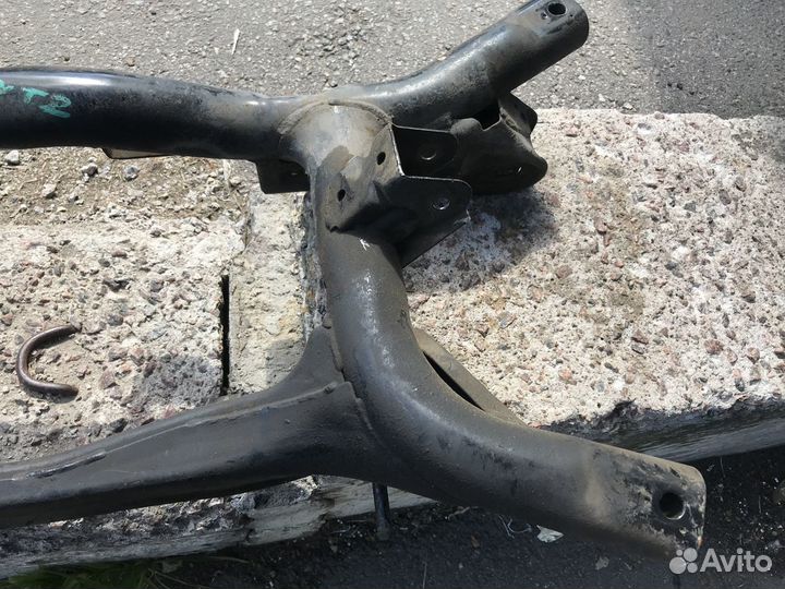 Балка задняя Mitsubishi Outlander XL 3.0л