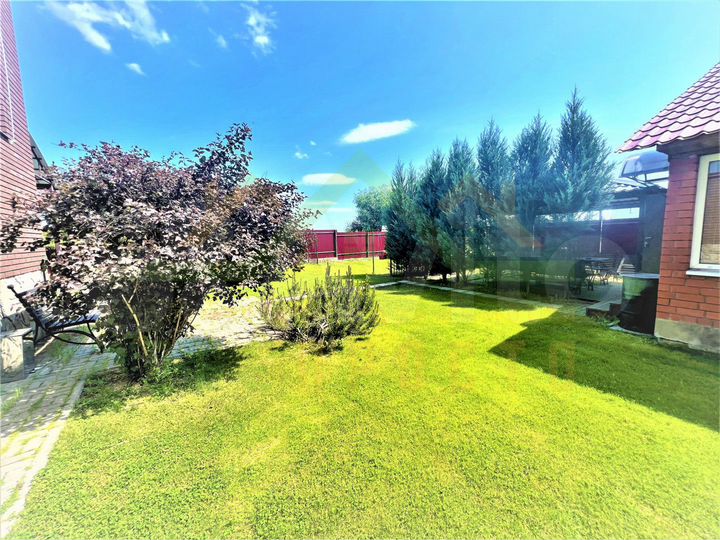 Дом 506 м² на участке 10 сот.