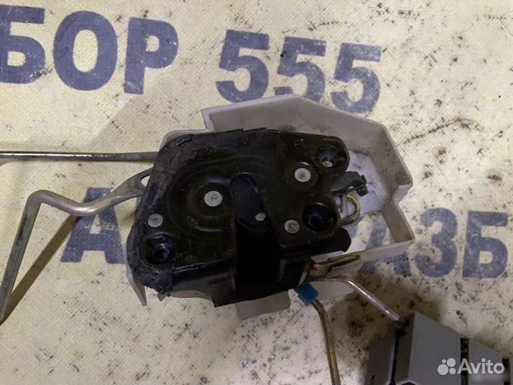 Замок двери передней правой Hyundai Sonata 5