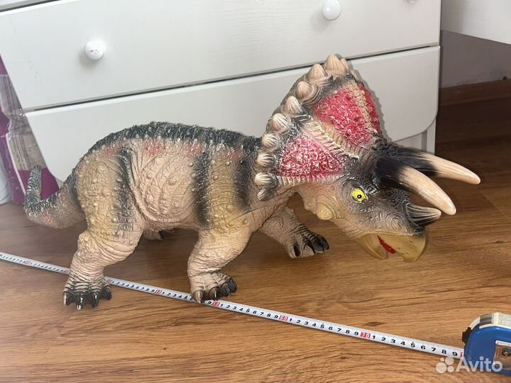 Динозавр Трицератопс