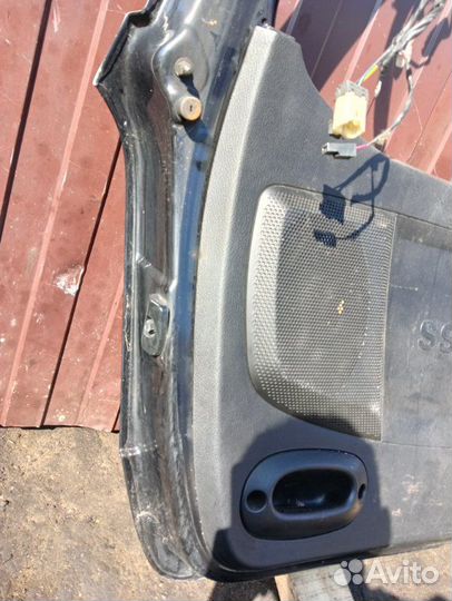 Крышка багажника задняя Ssangyong Rexton 1 D27DT