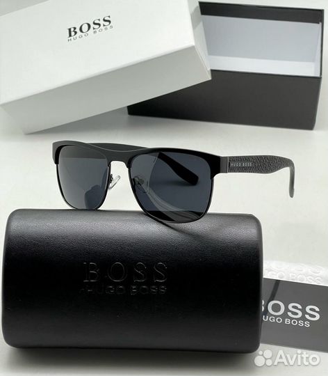 Солнцезащитные очки Boss