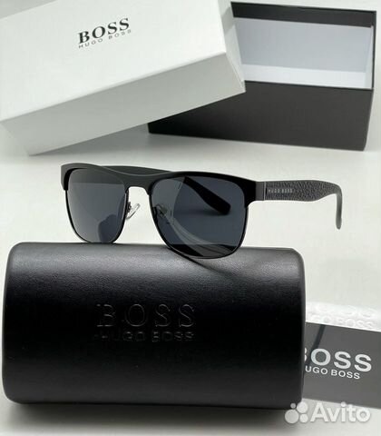 Солнцезащитные очки Boss