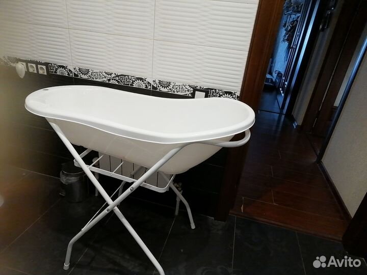 Детская ванночка со сливом и подставка