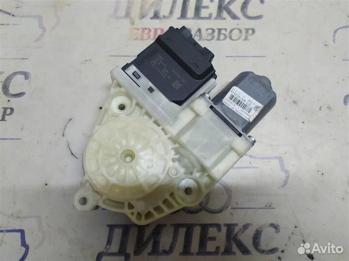 Моторчик стеклоподъемника задний левый VW Passat
