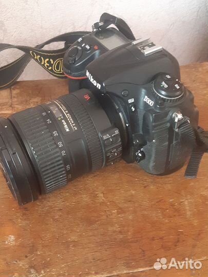 Зеркальный фотоаппарат nikon d300,объектив,вспышка